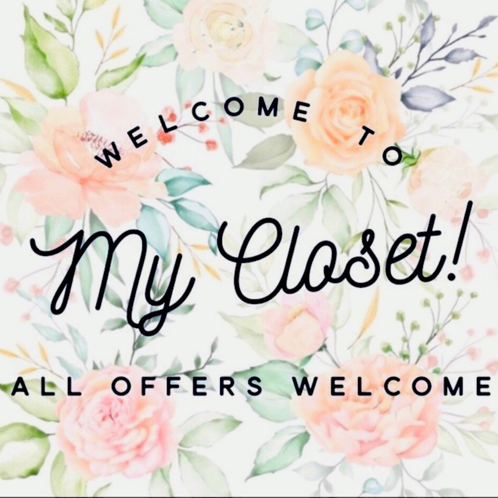 Welcome to my closet 🤍